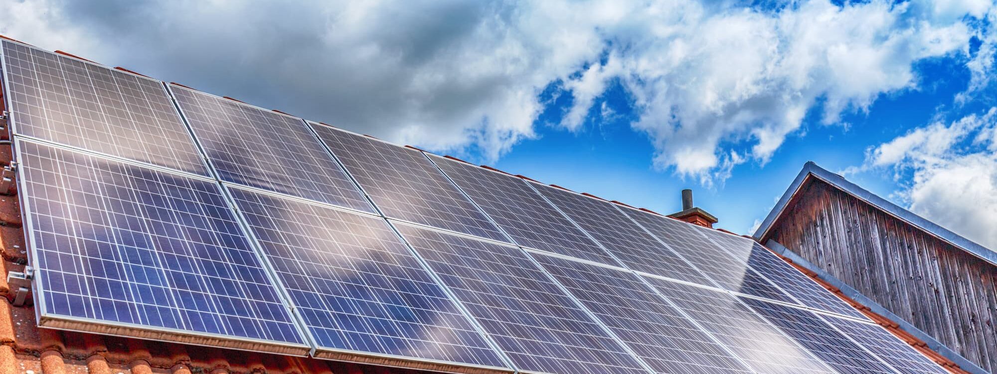 PANNEAUX PHOTOVOLTAIQUES 2000X750 | Erdal Solar Panneaux photovoltaïques : lequel choisir entre polycristallin, monocristallin et couches minces ? Strasbourg